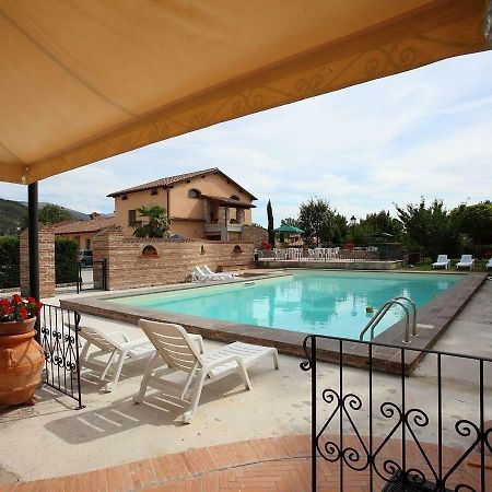 Вилла Residenza Le Querce Trilocale Fossato di Vico Экстерьер фото