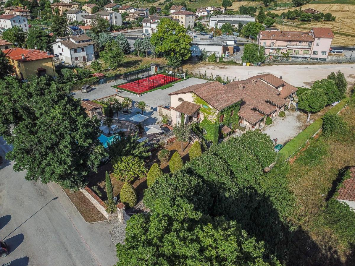 Вилла Residenza Le Querce Trilocale Fossato di Vico Экстерьер фото