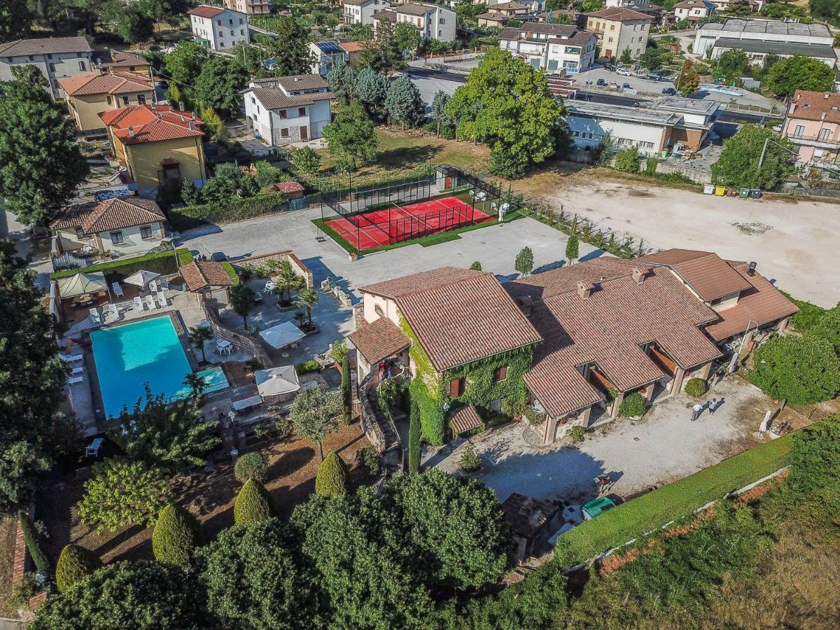 Вилла Residenza Le Querce Trilocale Fossato di Vico Экстерьер фото
