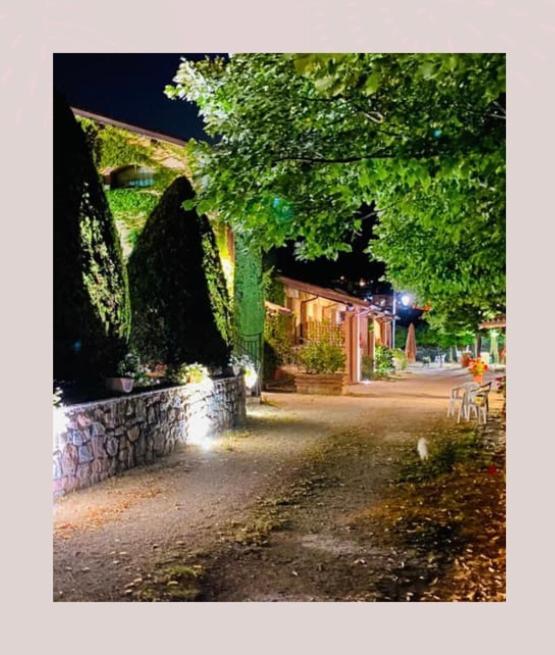 Вилла Residenza Le Querce Trilocale Fossato di Vico Экстерьер фото