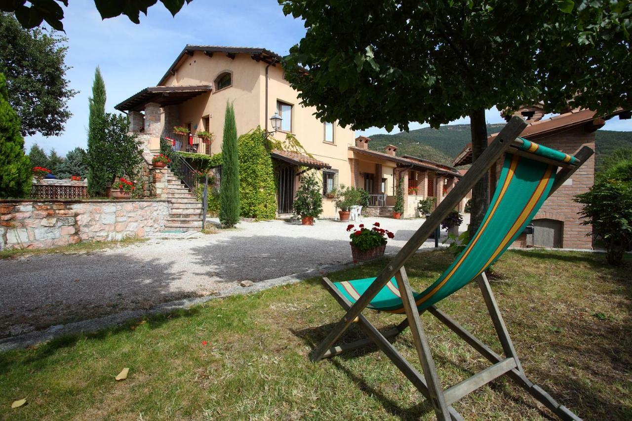 Вилла Residenza Le Querce Trilocale Fossato di Vico Экстерьер фото
