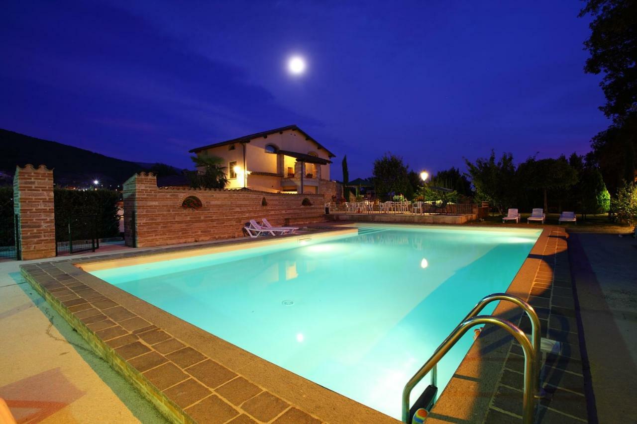 Вилла Residenza Le Querce Trilocale Fossato di Vico Экстерьер фото