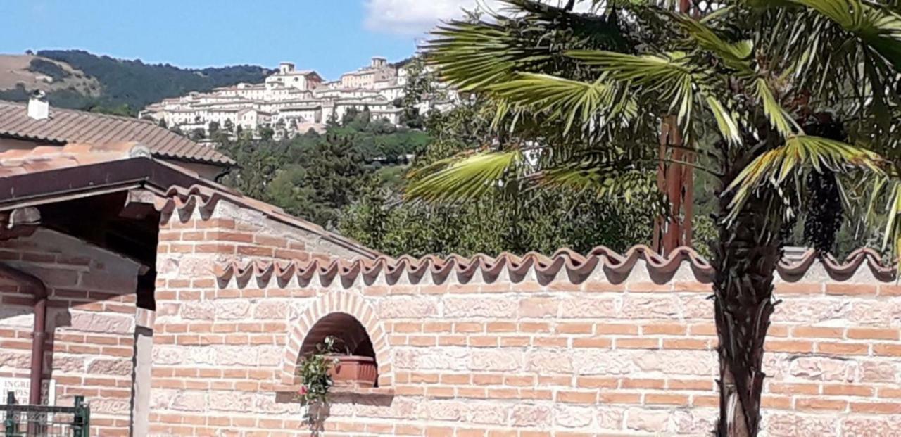 Вилла Residenza Le Querce Trilocale Fossato di Vico Экстерьер фото